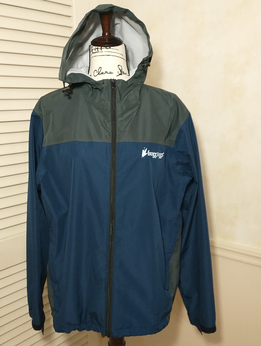 LIKE NEW Frogg Toggs Vapor Rain Jacket, Waterproof, Blue, Gray, Size Men's Large